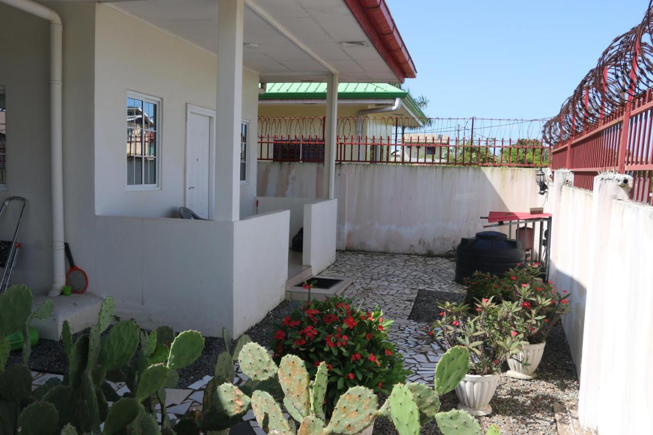 Dubbel Woonhuis Selderiestraat Paramaribo Exteriör bild