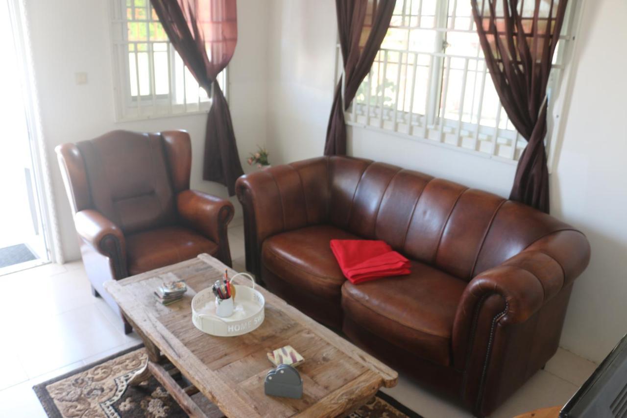 Dubbel Woonhuis Selderiestraat Paramaribo Exteriör bild